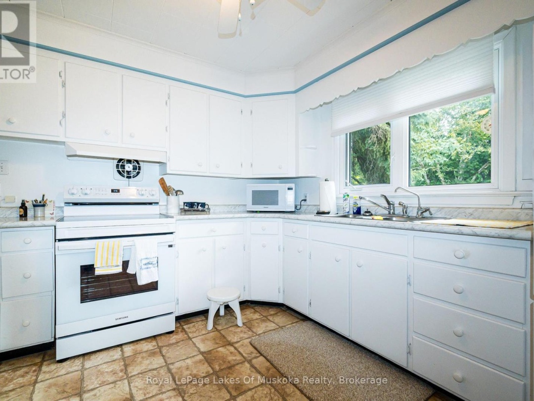 574 RAVENSCLIFFE ROAD, 