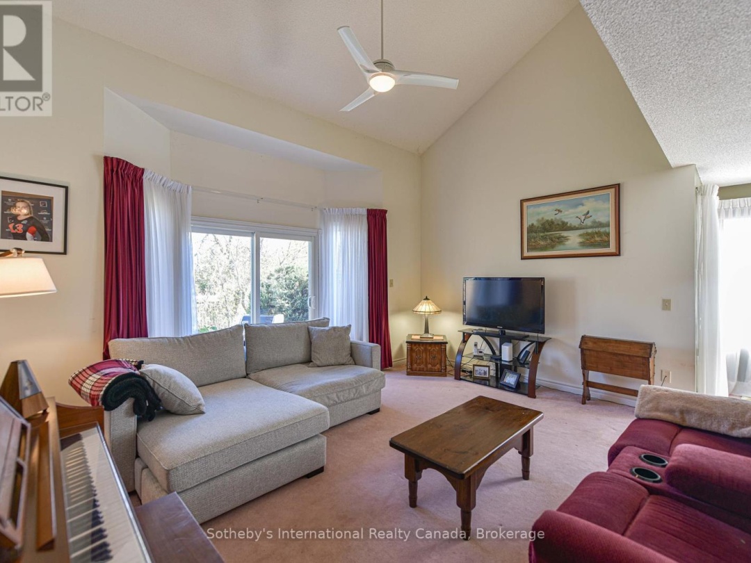 104 - 10 MUSEUM DRIVE, 