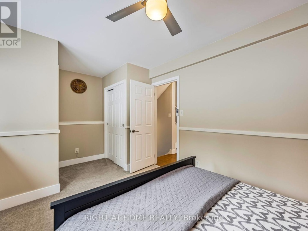 7592 East River Road, Black Lake