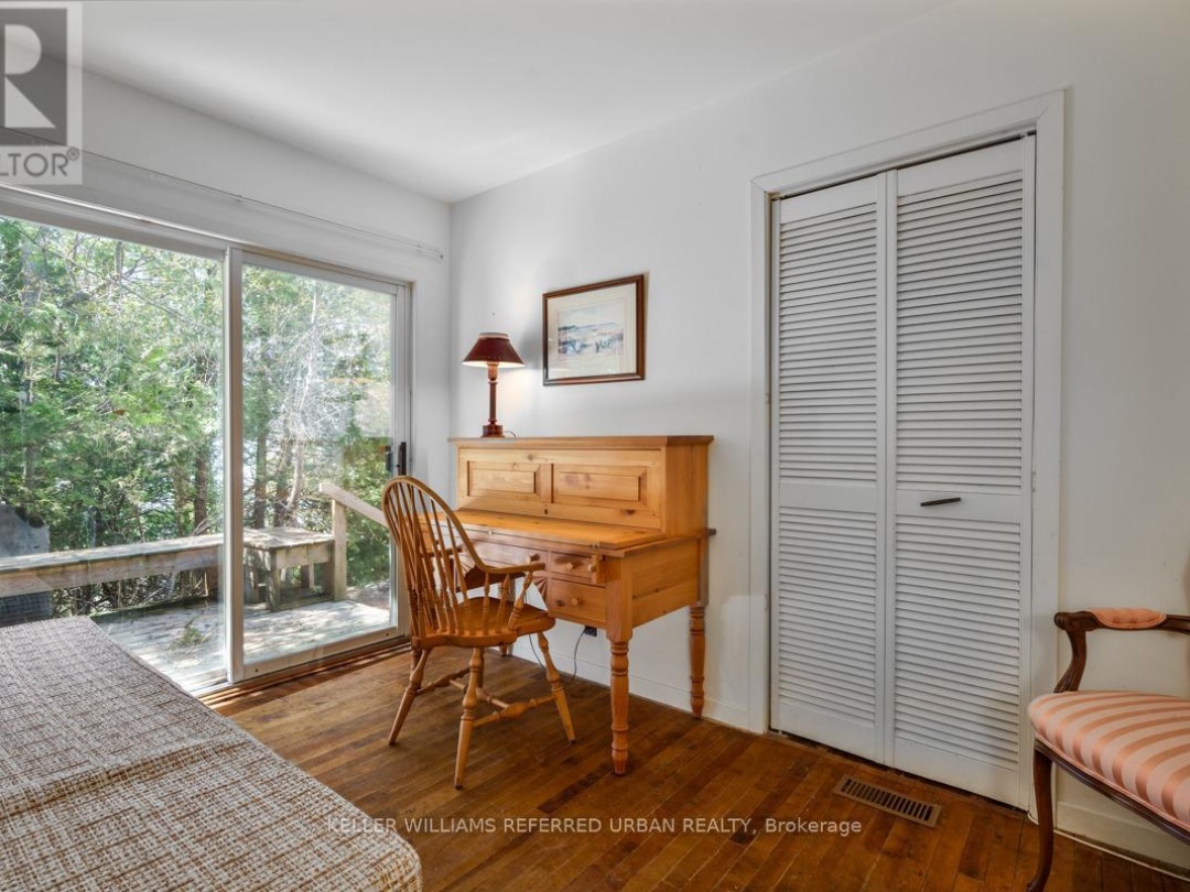 26950 Cedarhurst Beach Road, Lake Simcoe
