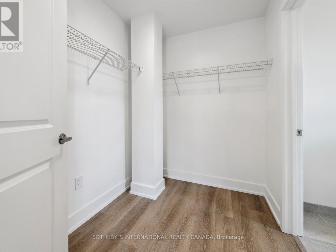 401 19B West Street N, Kawartha Lakes (Fenelon Falls)