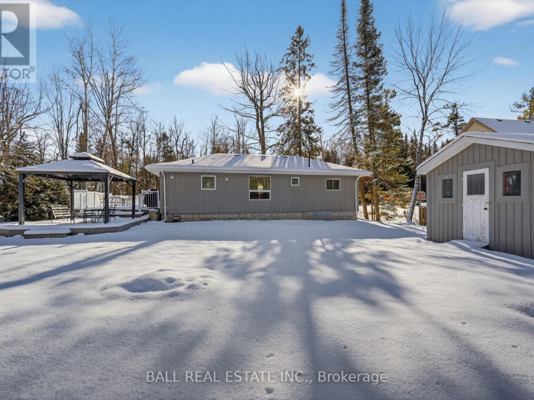 25 BAYVIEW ESTATE ROAD, Sturgeon Lake