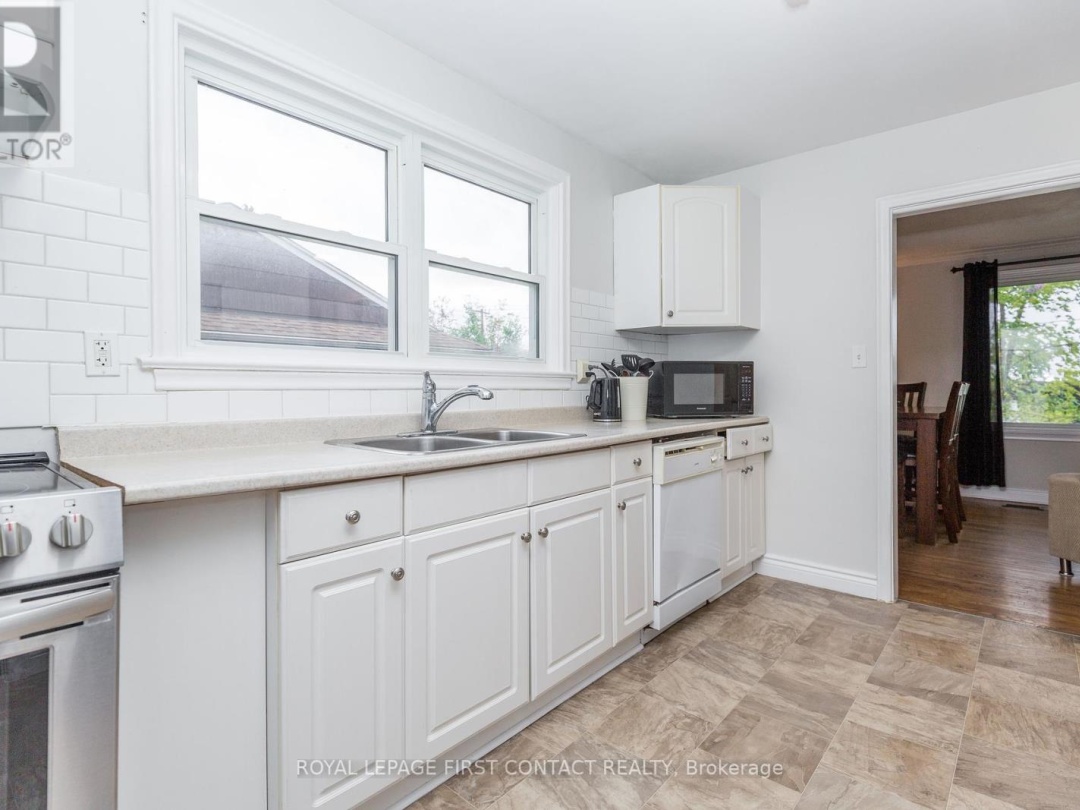 48 Brant Street W, Orillia