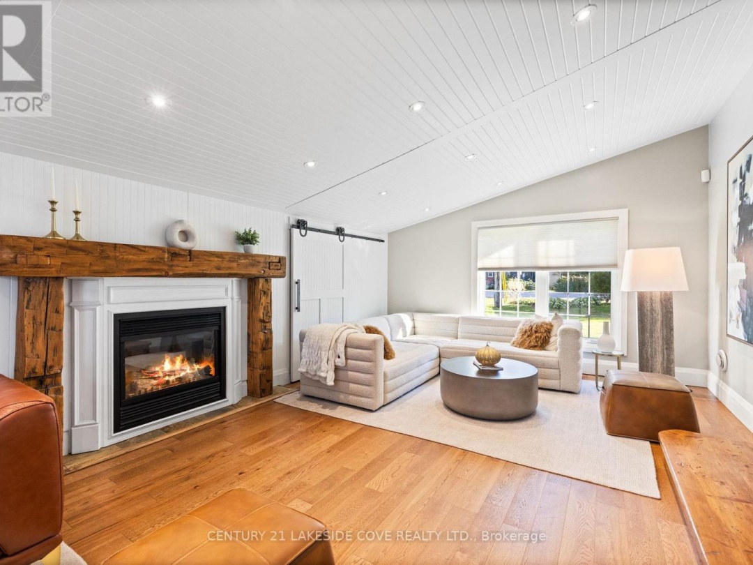 27 POPLAR CRESCENT, 