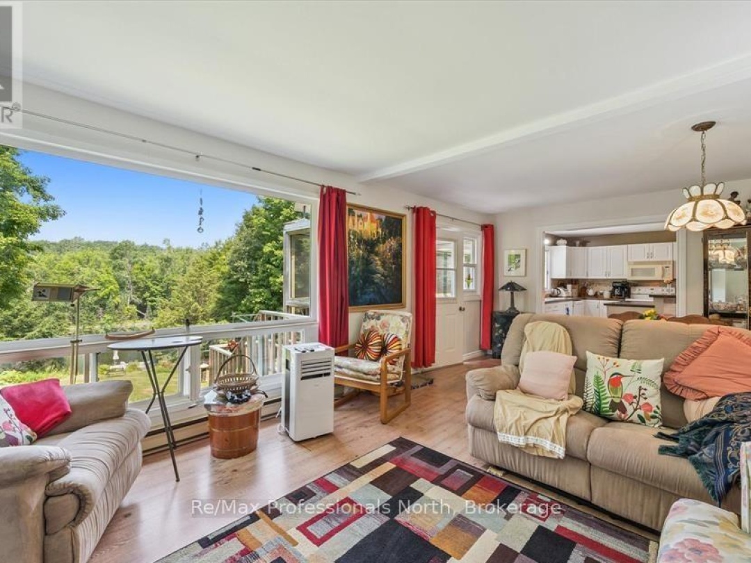 1042 RIVER HAVEN ROAD, Muskoka River