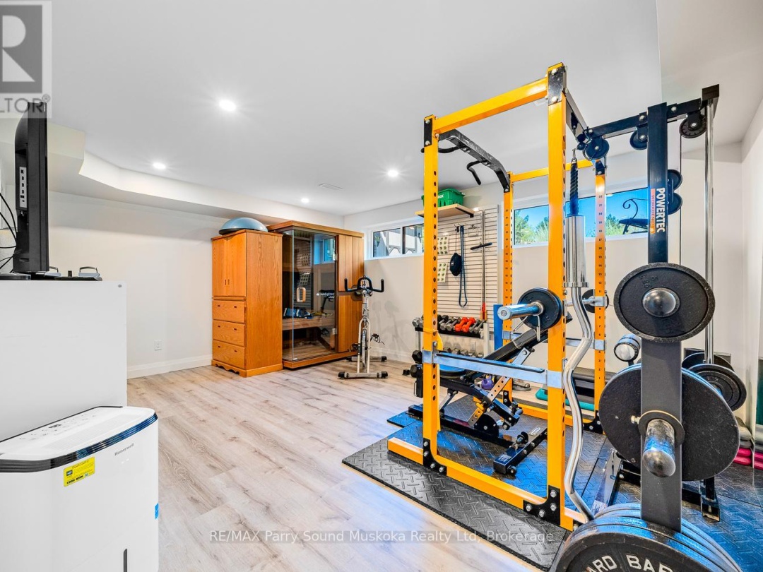 44 DENNIS DRIVE, Parry Sound