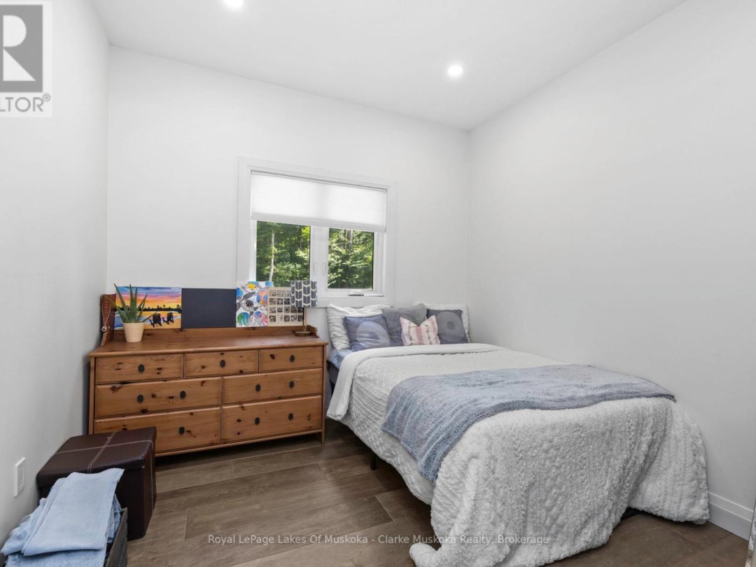3278 RUSSELL DRIVE, 
