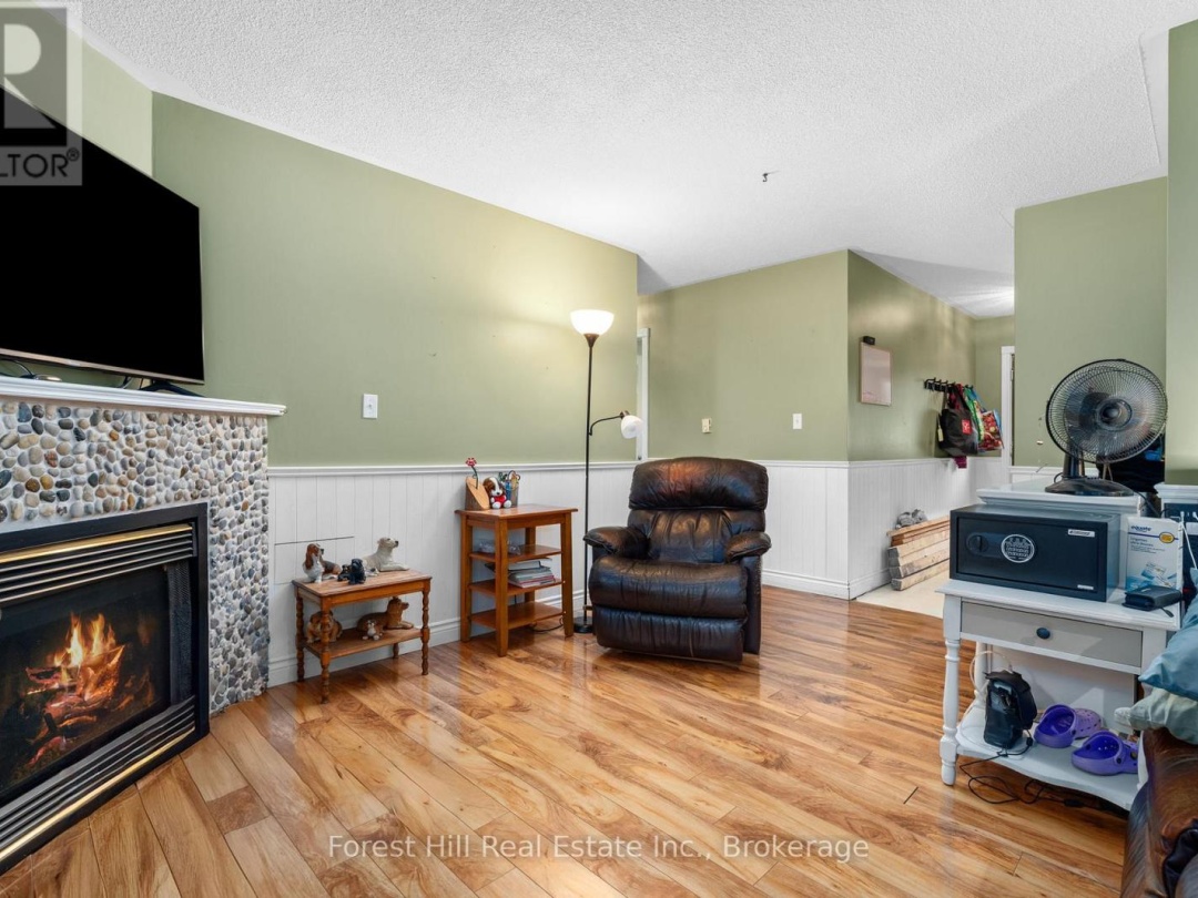 12 CRESTVIEW DRIVE, 
