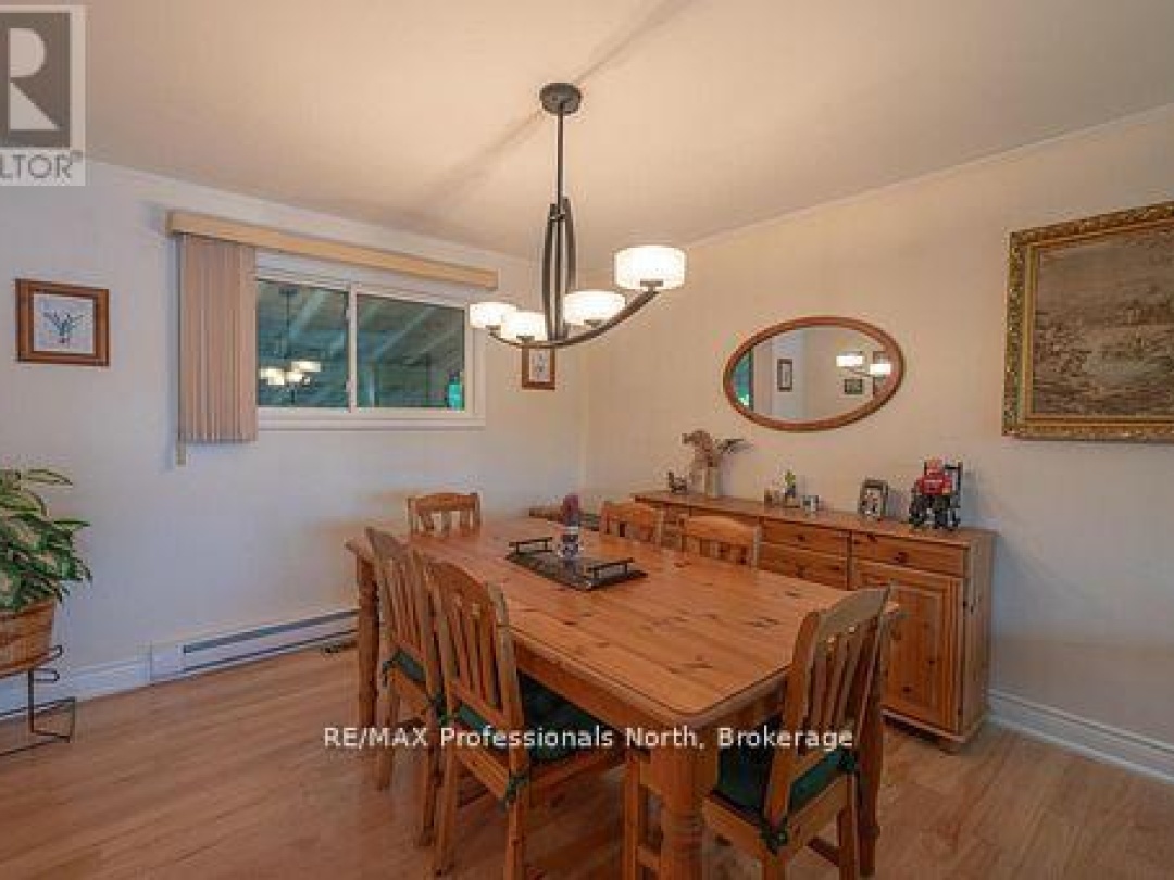 1981 HORSESHOE LAKE ROAD, Horseshoe Lake
