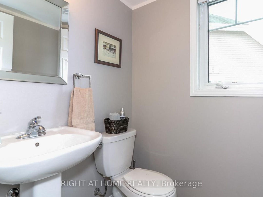 28 Masters Crescent, Georgian Bay