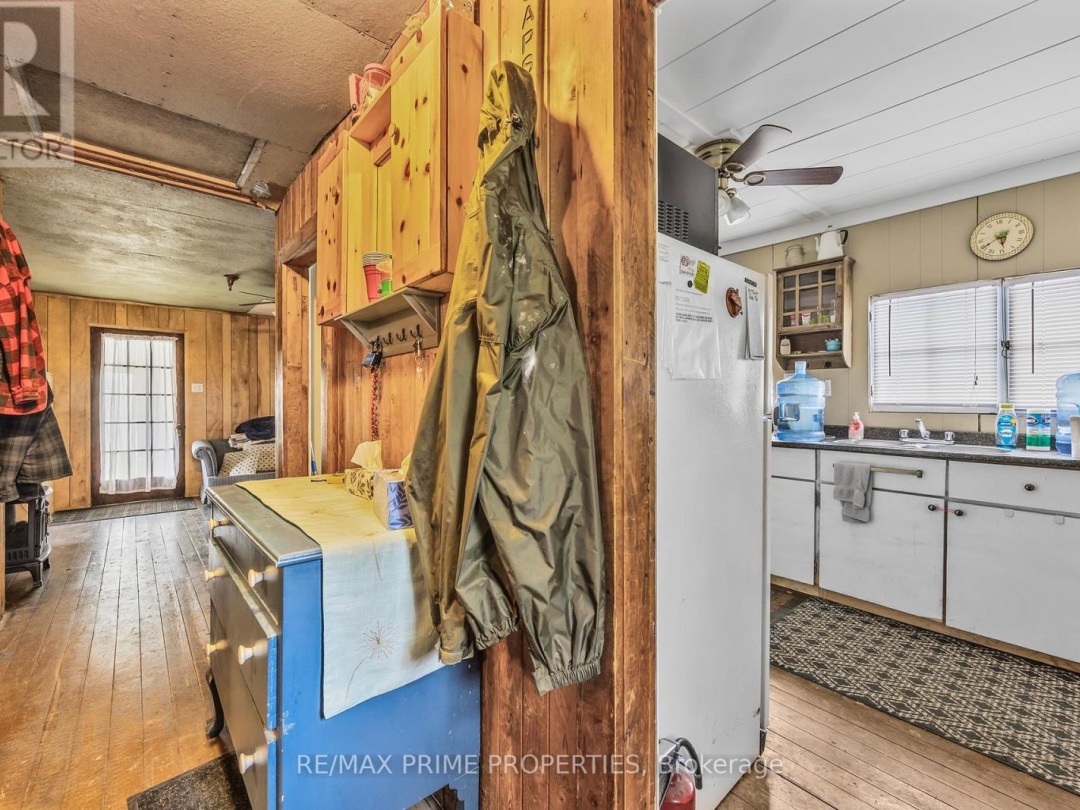 1947 WOODS BAY ROAD, Lake Couchiching