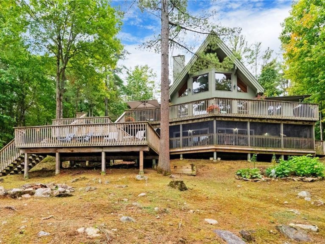 3413 Flat Rapids Lane, Severn River