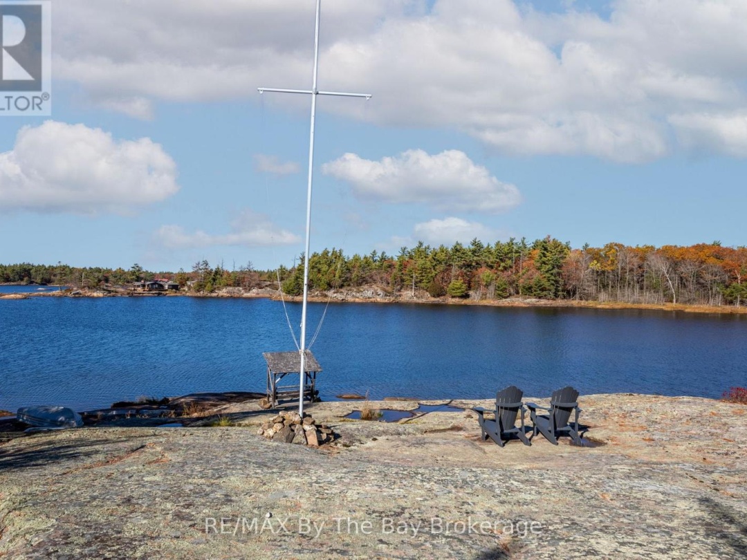 2 ISLAND 2890, Georgian Bay