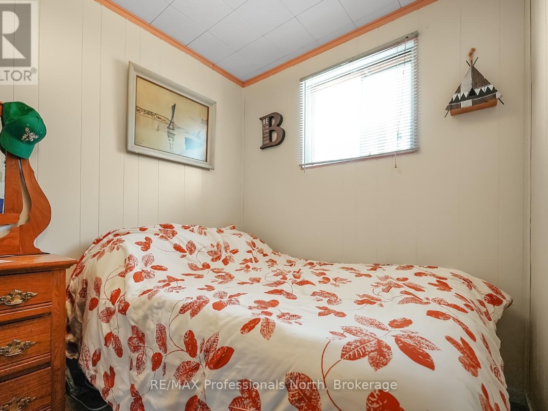 1025 MANITOU ROAD, 