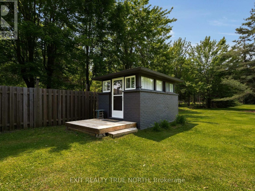22 Cardinal Drive, Talbot Lake