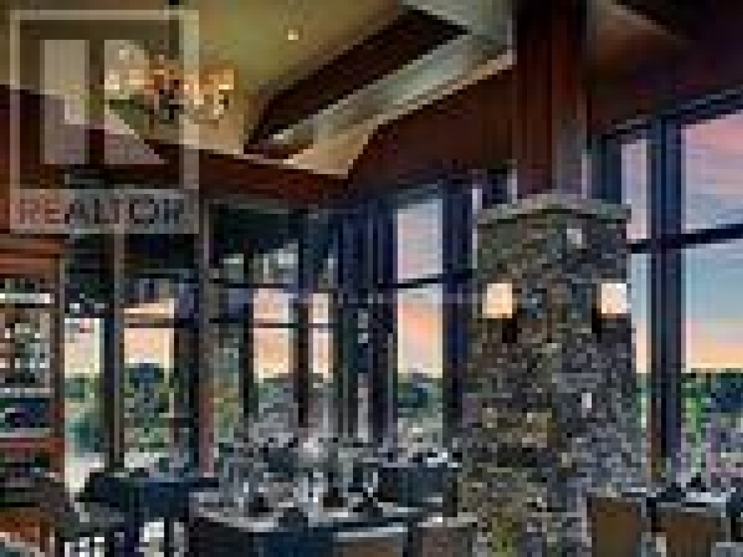 107 - 120 CARRICK TRAIL,