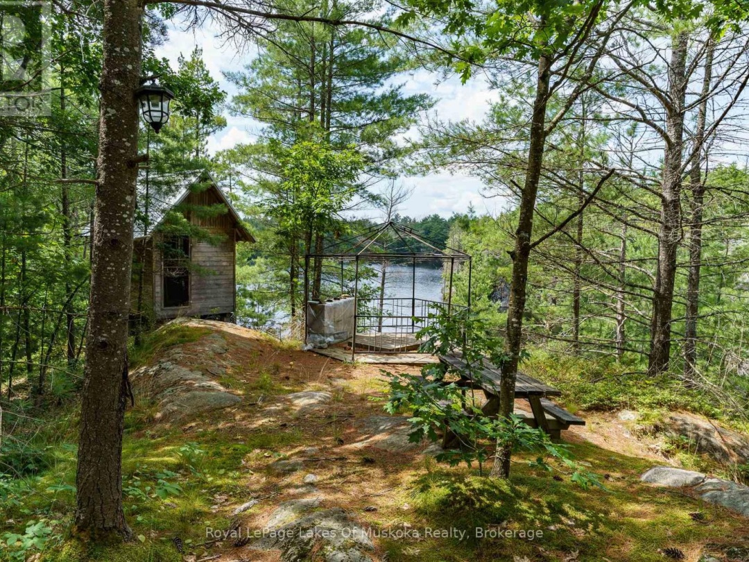 998 GULL LAKE, 