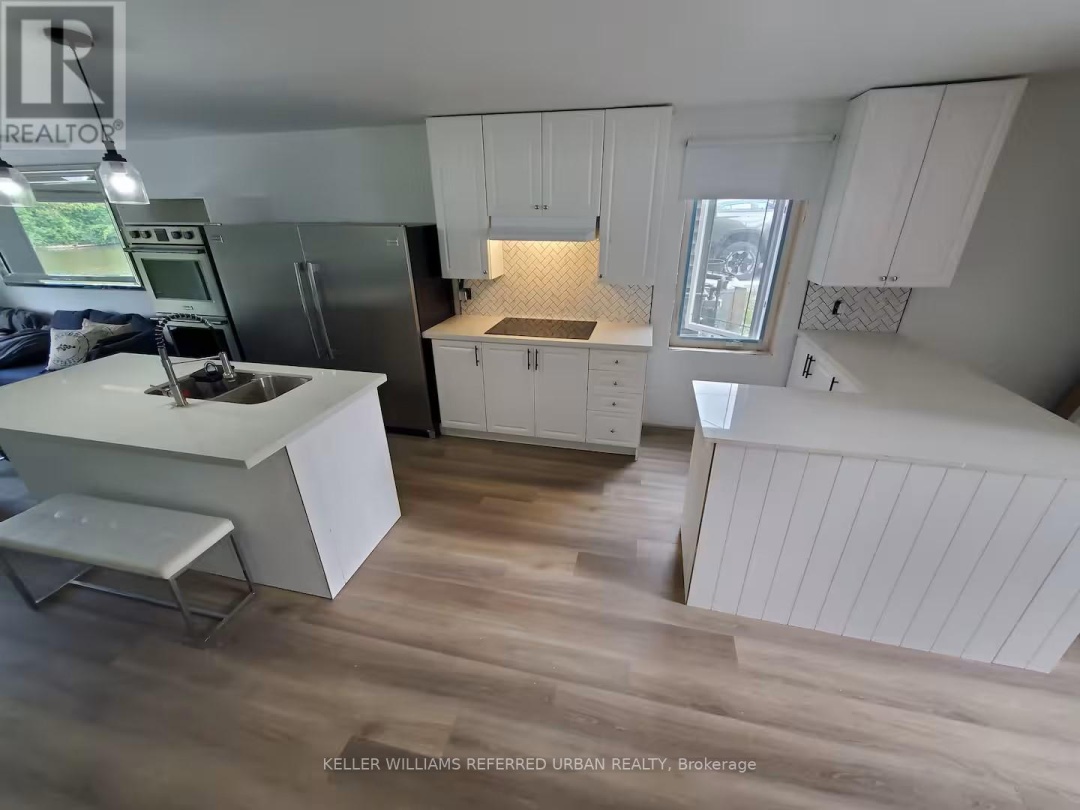 18 HARBOUR PARK CRESCENT S, 