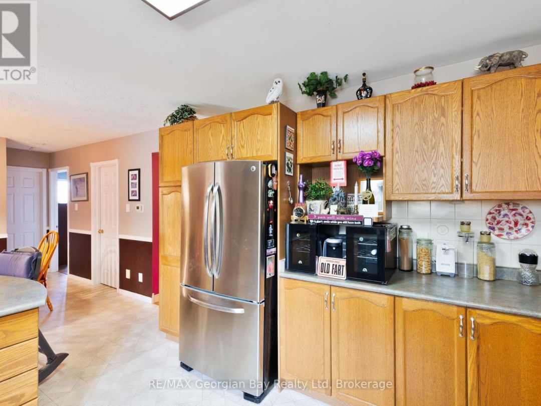 33 ANDERSON CRESCENT, 