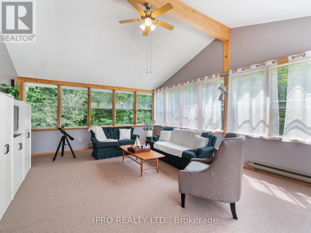 6 Lower Lane, Otter Lake