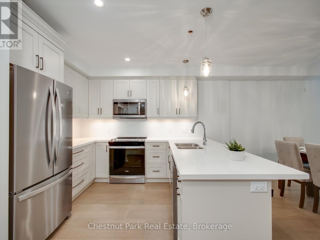 103 200 Anglo Street, Lake Muskoka
