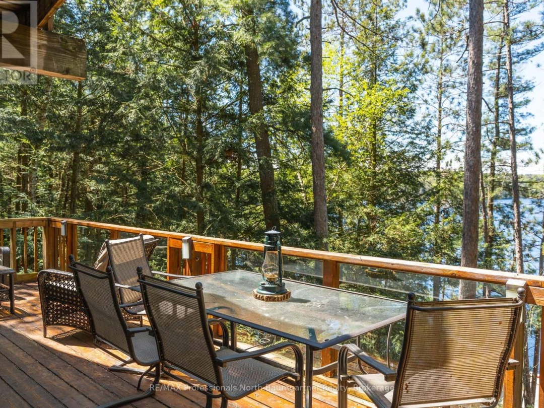 2766 Wilkinson Road, Kennisis Lake
