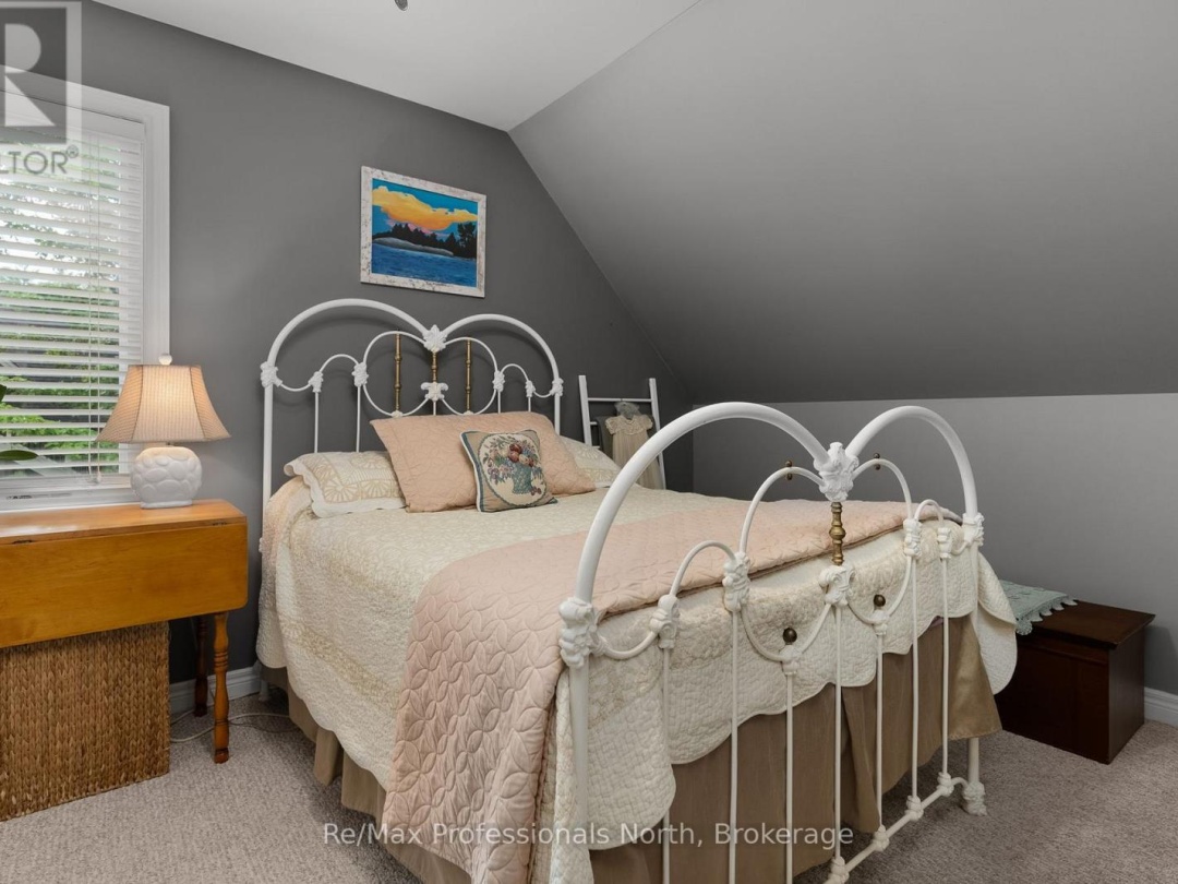1005 LAIDLAW AVENUE, Severn River