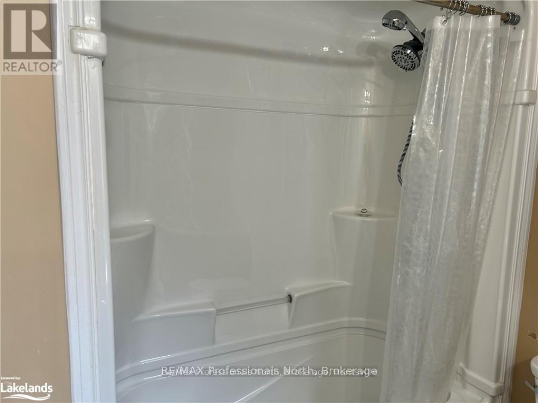 20 - 1591 HIDDEN VALLEY ROAD, 
