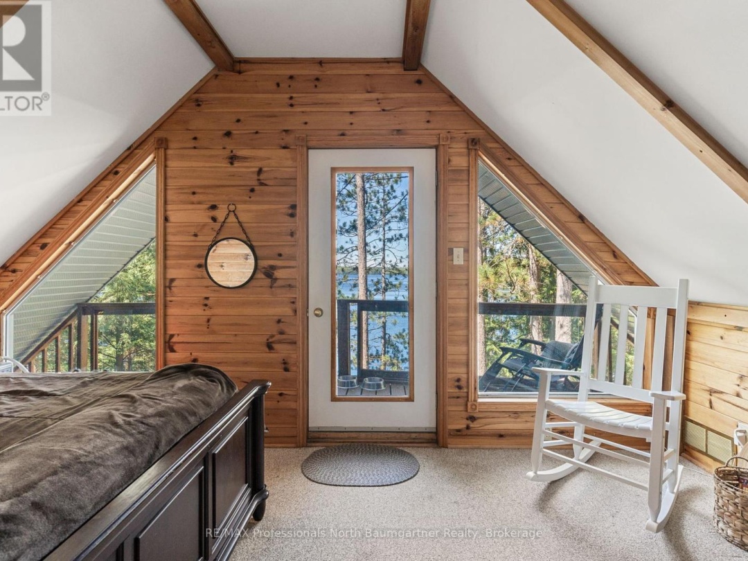 2766 Wilkinson Road, Kennisis Lake