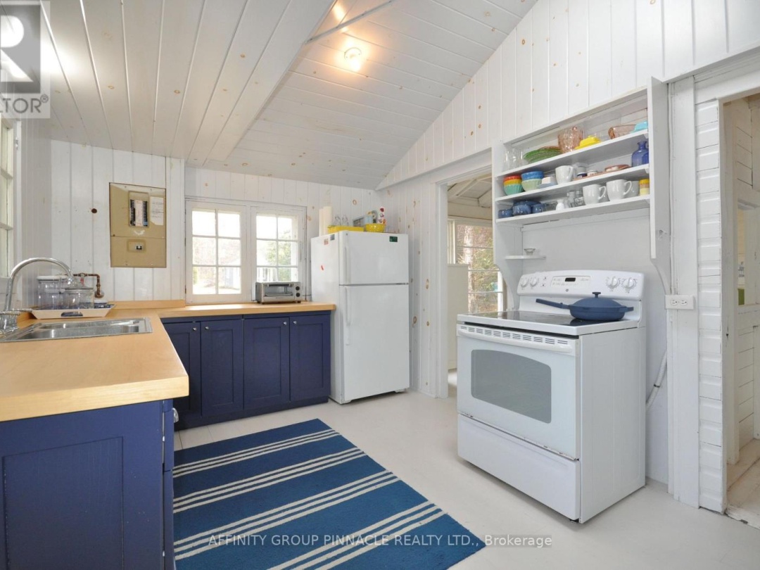 27250 Cedarhurst Beach Road, Lake Simcoe