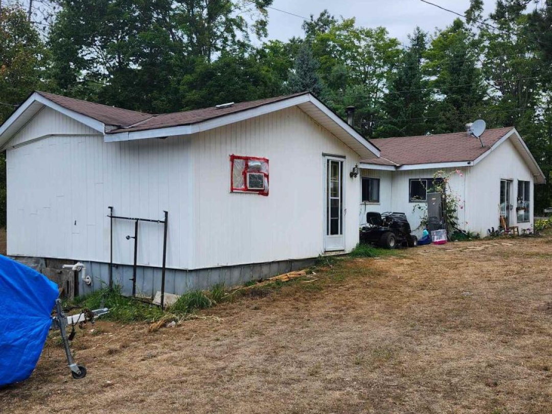 1172 CRYSTAL LAKE ROAD, 