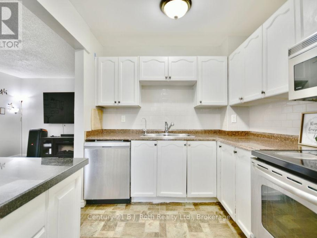7 - 441 BARRIE ROAD, 