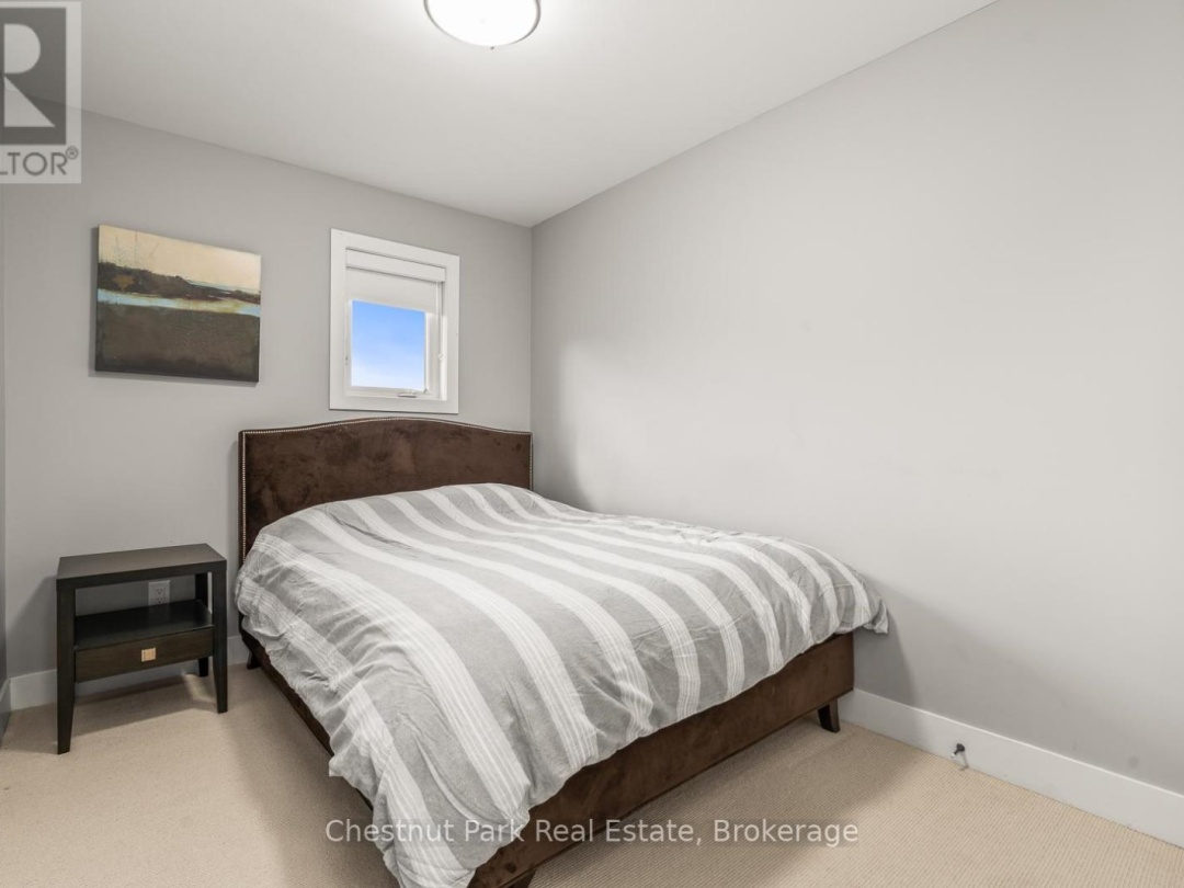 65 ROCKMOUNT CRESCENT, 