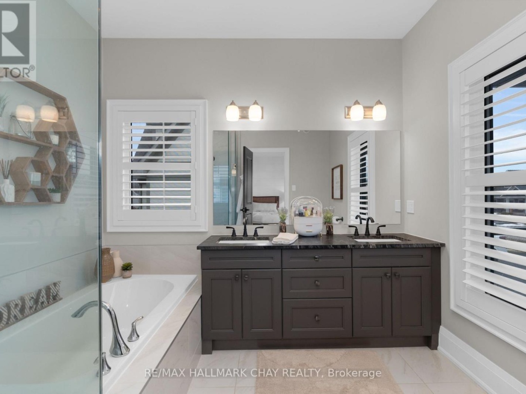 10 Georgian Grande Drive, Oro-Medonte