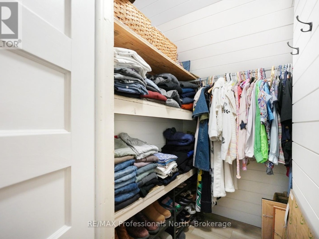 1005 OSGOODE ROAD, 