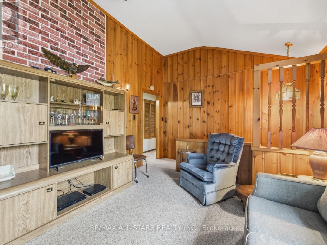 94 PLUM POINT LANE, 