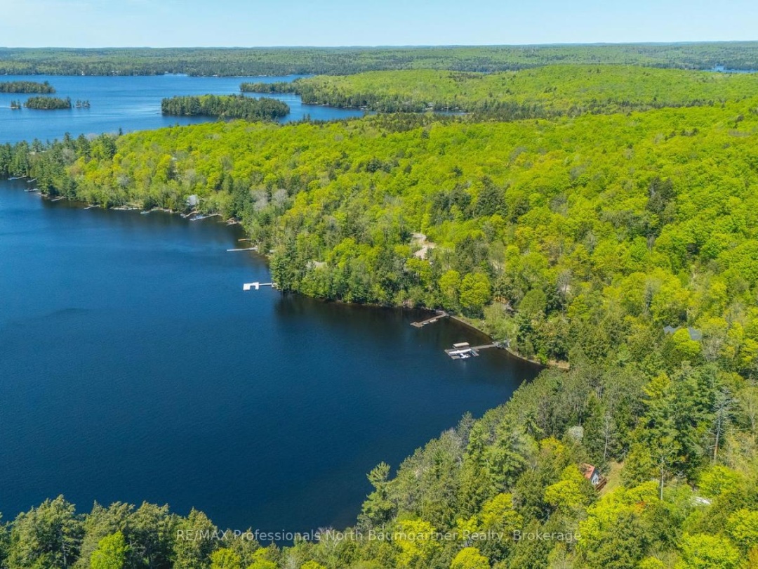 2766 Wilkinson Road, Kennisis Lake
