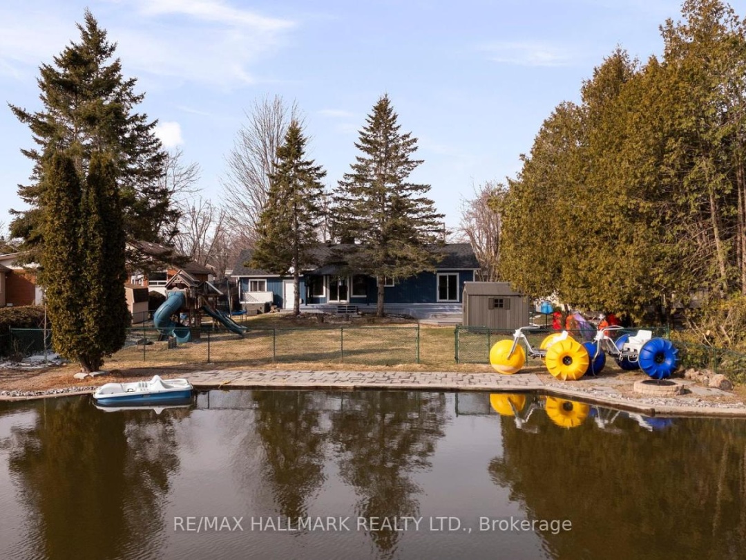 13 Pinetree Court, Simcoe Lake