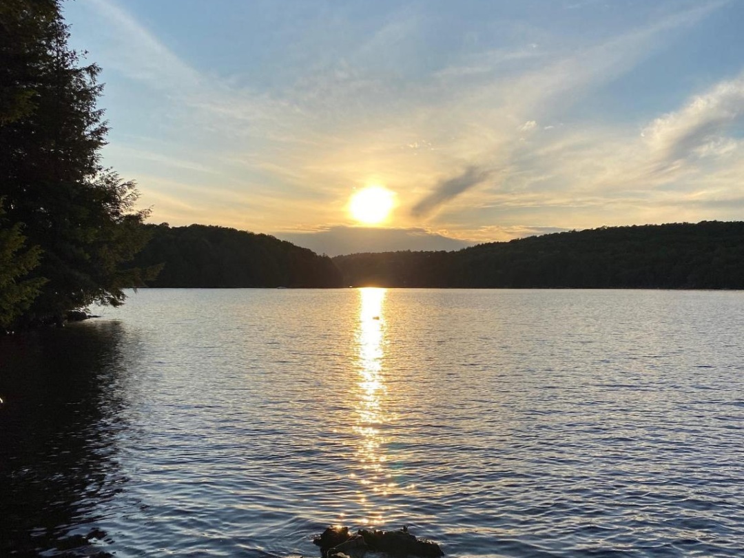 1017 Palace Drive, Little Kennisis Lake