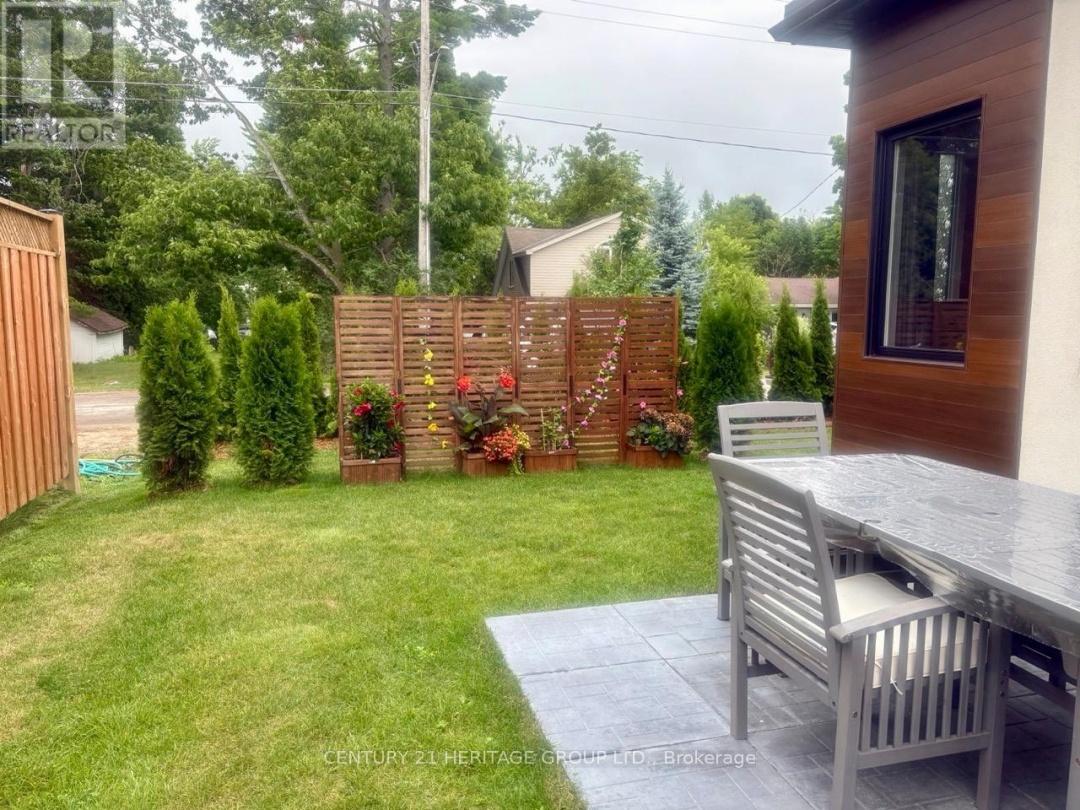 44 RUBY CRESCENT, 