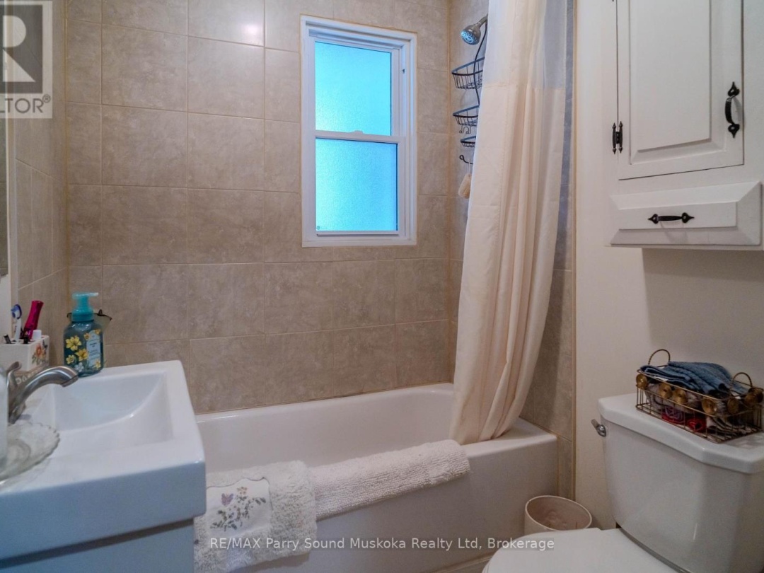 12 Riverdale Road, Parry Sound