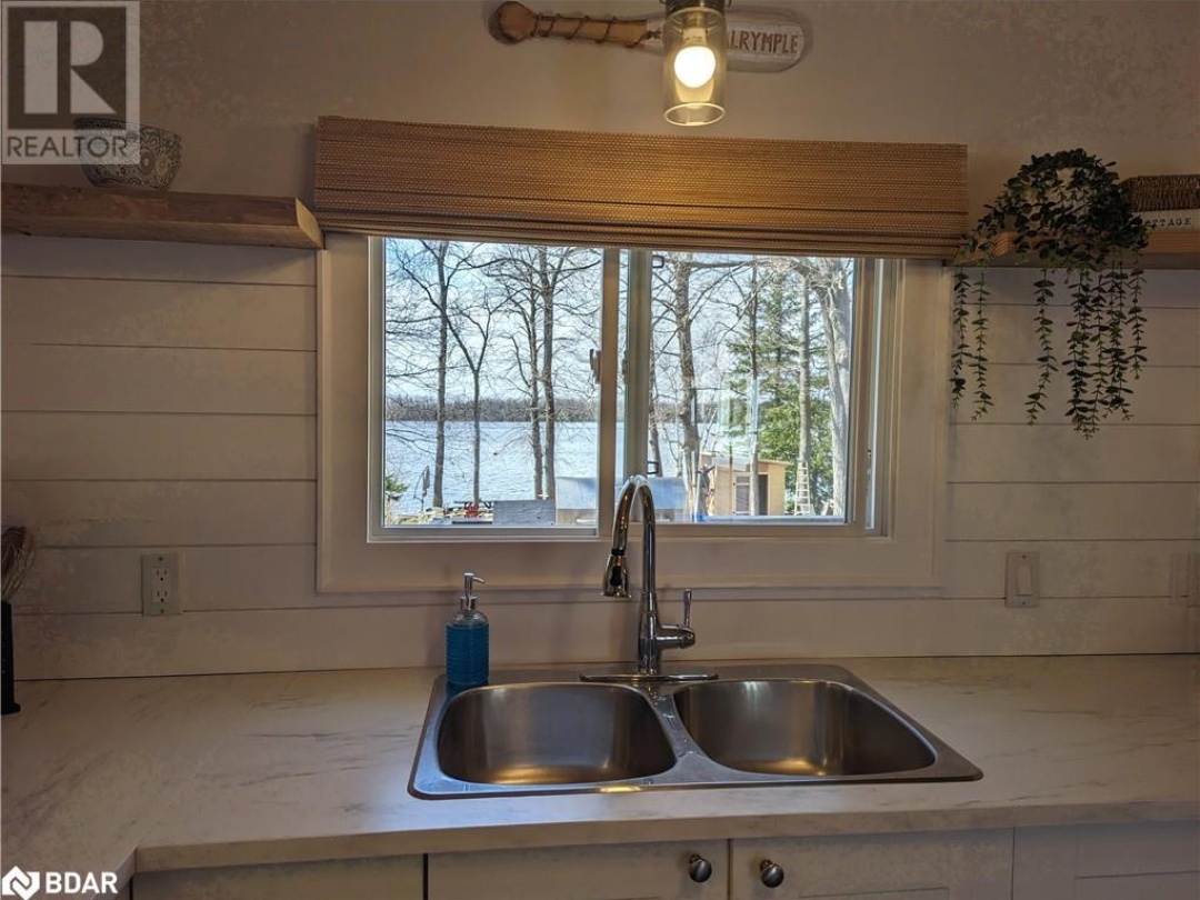 187 Campbell Beach Road, Dalrymple Lake