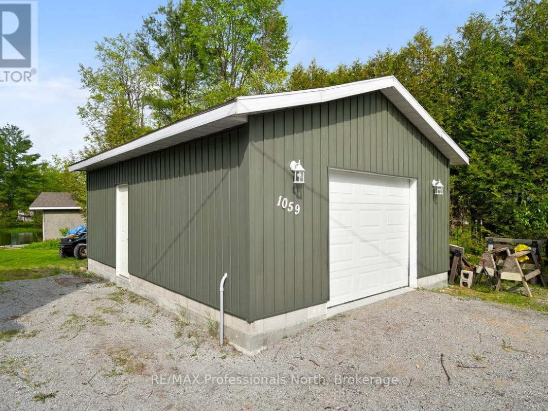 1059 TIFFANY LANE, 