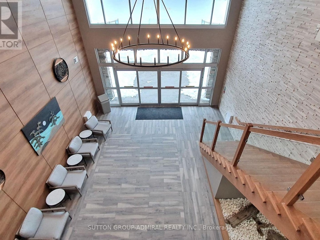425 - 25 PEN LAKE POINT ROAD, 