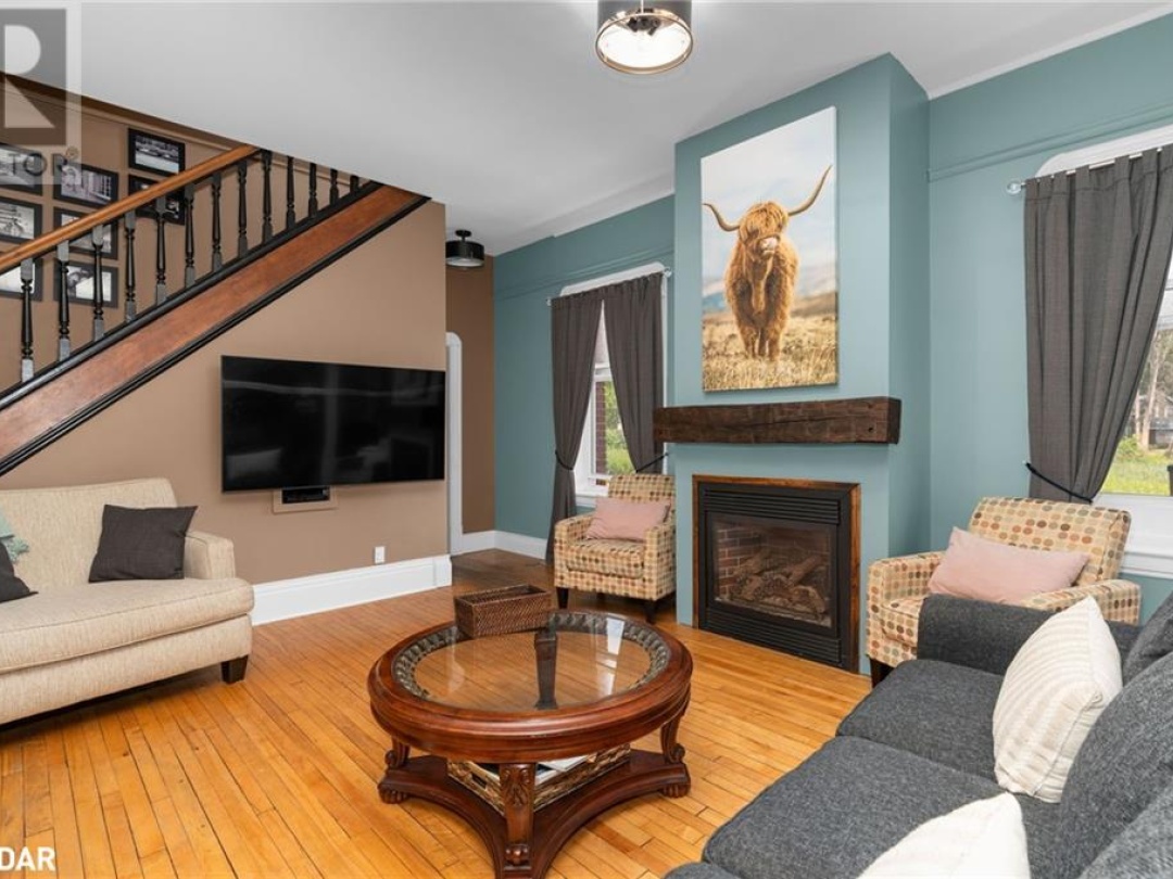 1002 COWBELL Lane, 