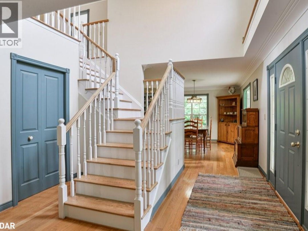 1390 WARMINSTER Sideroad, 