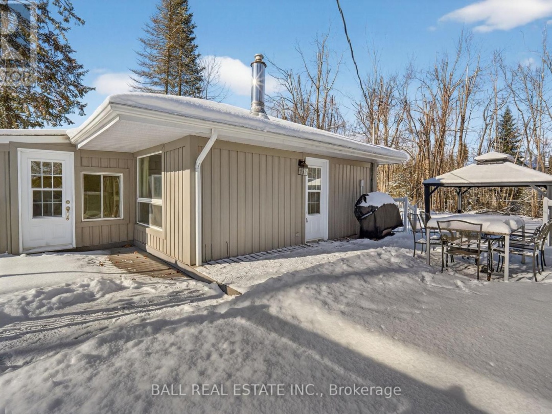 25 BAYVIEW ESTATE ROAD, Sturgeon Lake