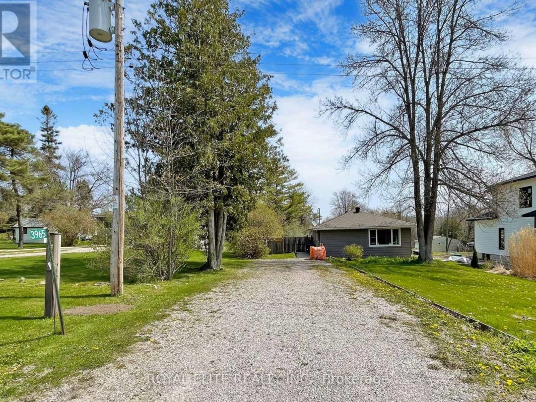 3965 Hilltop Road, Ramara