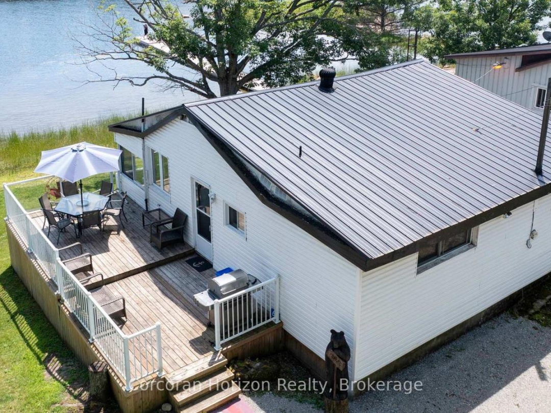 68 Wolverine Beach Rd, Georgian Bay