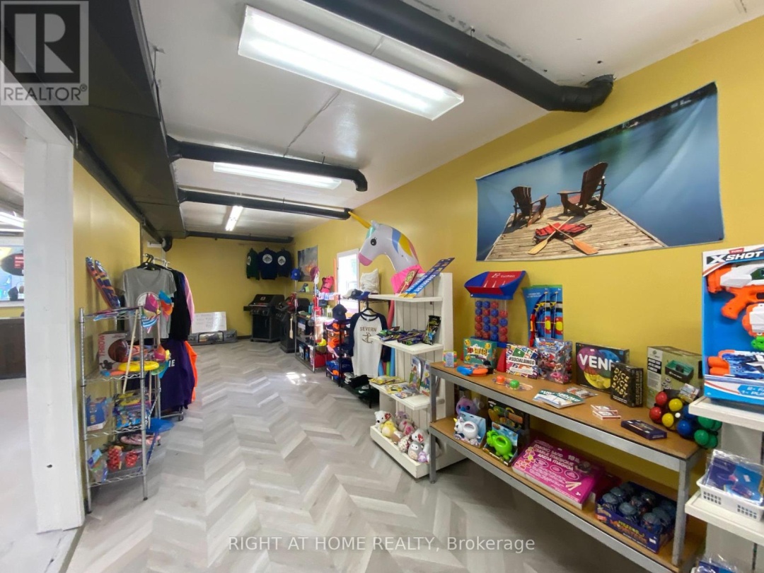 1725 Earl Haid Avenue, Severn Lake